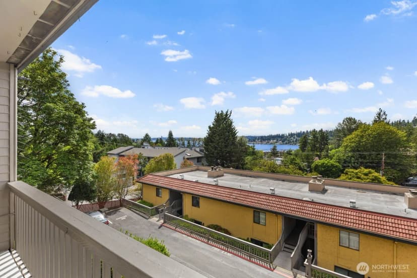 Property photo for 11630 100th Avenue Ne #b319, Kirkland photo 28