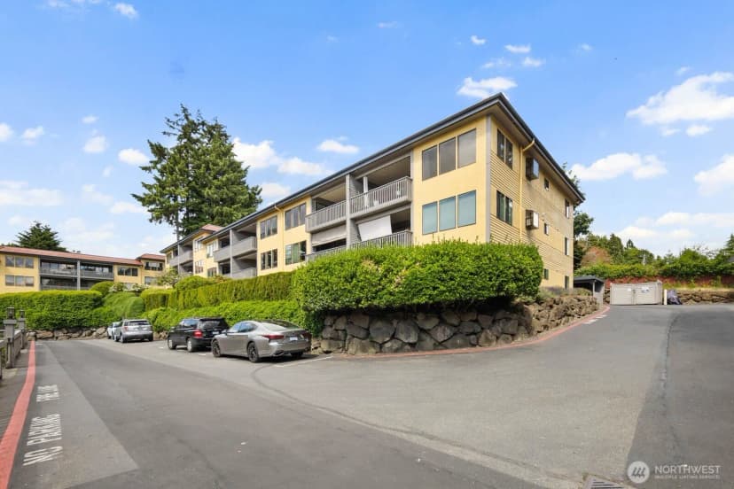 Property photo for 11630 100th Avenue Ne #b319, Kirkland photo 35