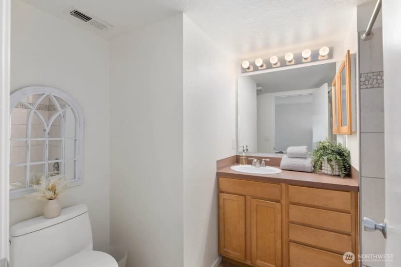 Property photo for 11630 100th Avenue Ne #b319, Kirkland photo 21