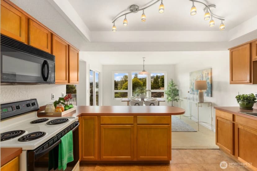 Property photo for 11630 100th Avenue Ne #b319, Kirkland photo 16