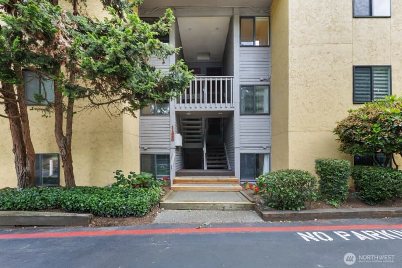 Property photo for 11630 100th Avenue Ne #b319, Kirkland photo 34