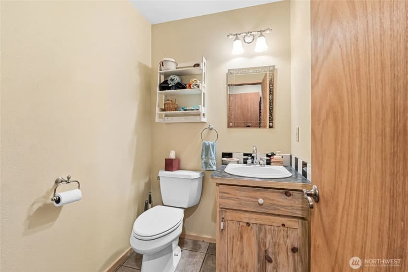Property photo for 40048 403 Cayuse Cove E, Davenport photo 15