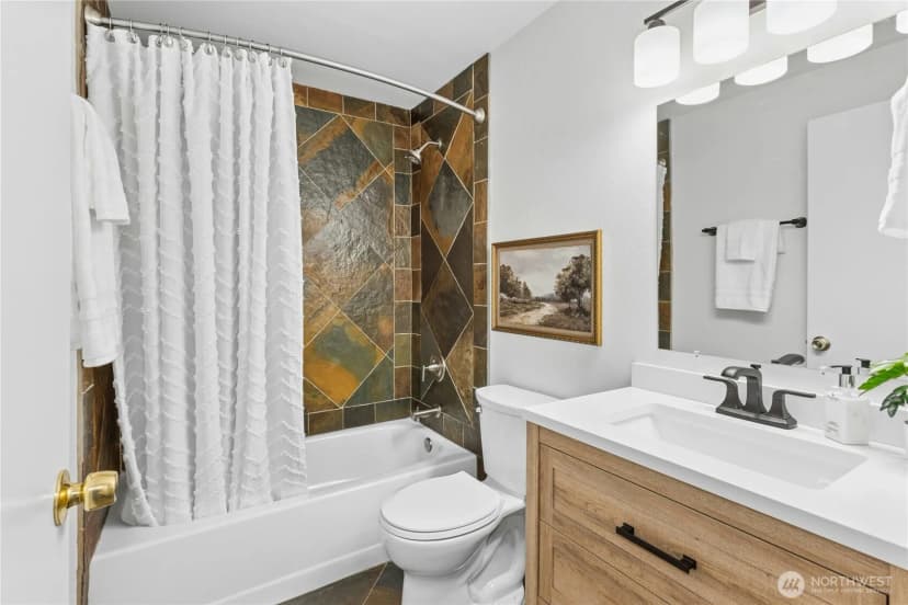 Property photo for 3211 W Ames Lake Drive Ne, Redmond photo 17