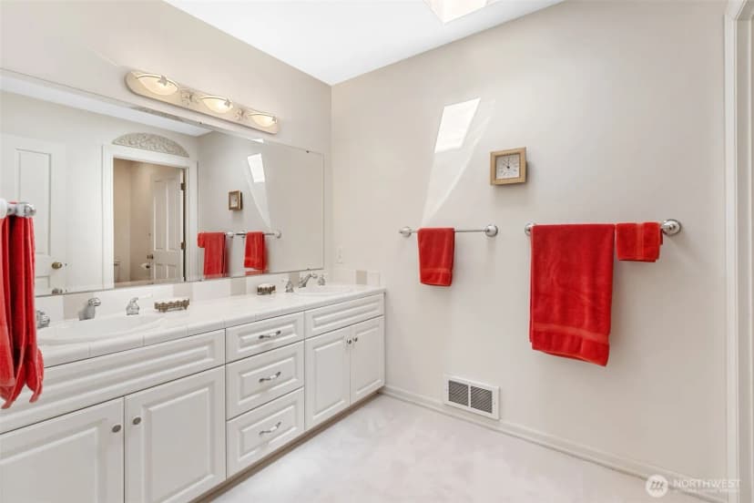 Property photo for 175 Oak Point Drive, Chehalis photo 34