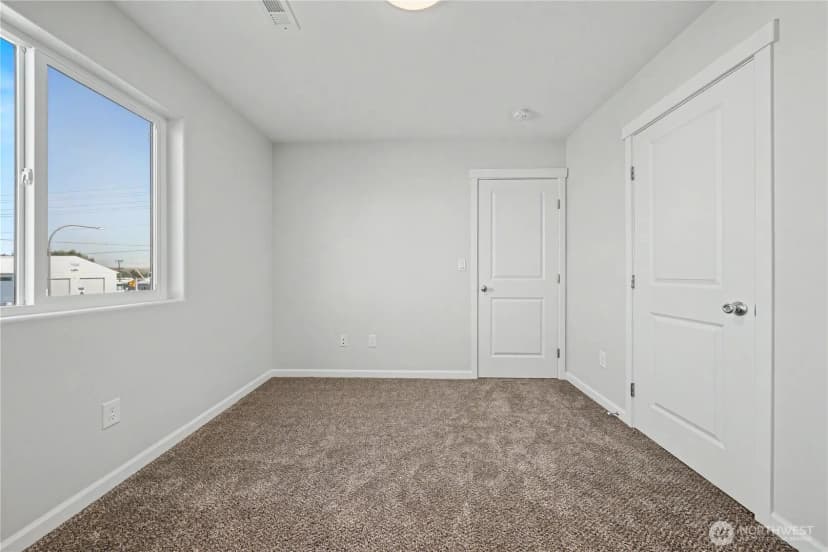 Property photo for 435 N Fifth Avenue, Connell photo 21