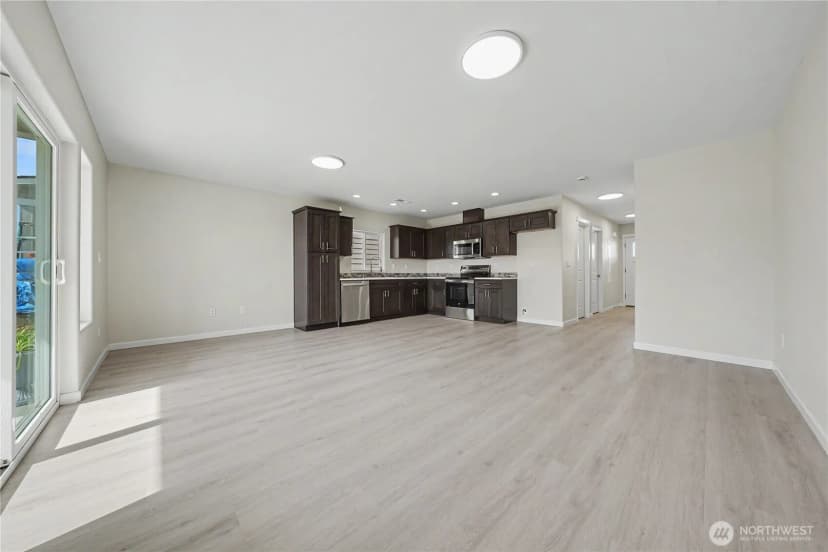 Property photo for 435 N Fifth Avenue, Connell photo 10
