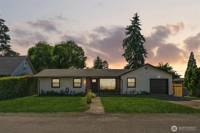 Property photo for 25733 19th Avenue S, Des Moines photo 4