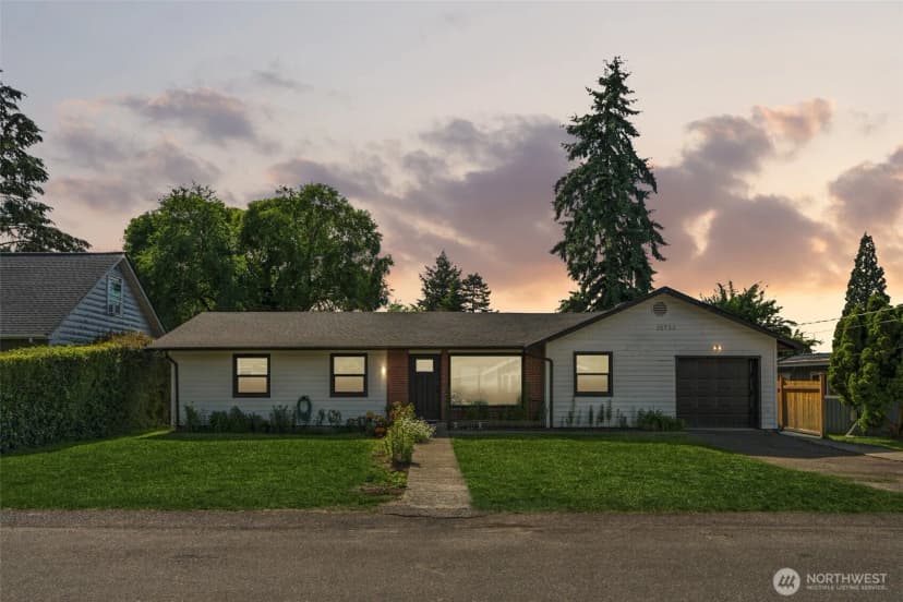 Property photo for 25733 19th Avenue S, Des Moines photo 4