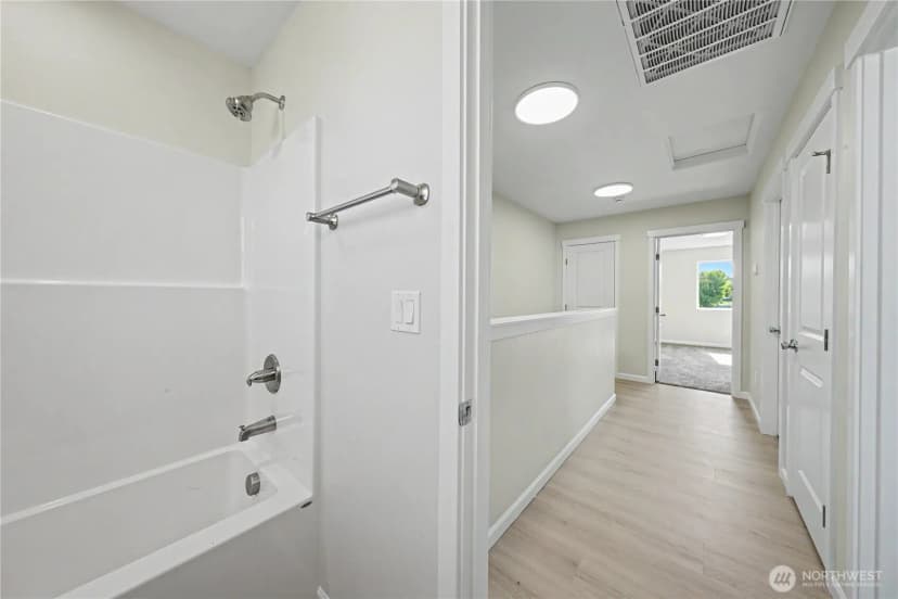 Property photo for 455 N Fifth Avenue, Connell photo 26