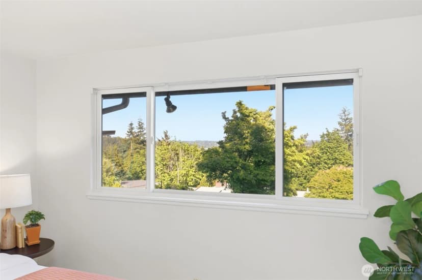Property photo for 16532 34th Avenue Ne, Lake Forest Park photo 18