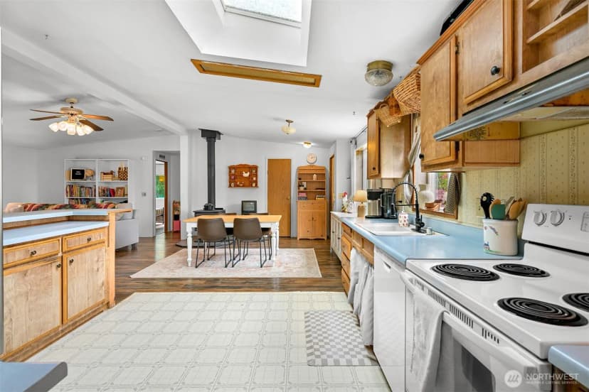 Property photo for 1906 E Pole Road, Everson photo 8
