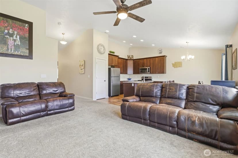 Property photo for 6212 Ramus Ln, Pasco photo 5