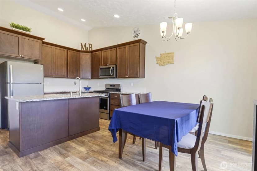 Property photo for 6212 Ramus Ln, Pasco photo 9