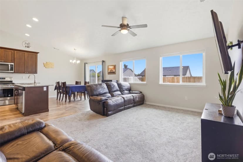 Property photo for 6212 Ramus Ln, Pasco photo 6