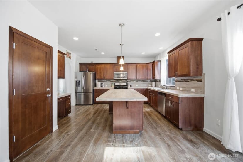 Property photo for 20201 20th Avenue E, Spanaway photo 12