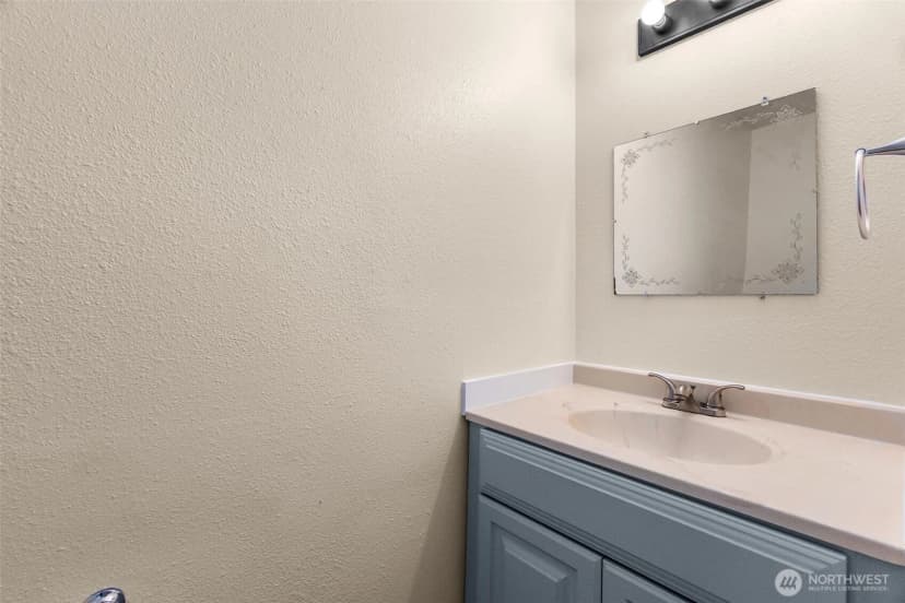 Property photo for 602 Val Vista Drive, Montesano photo 24