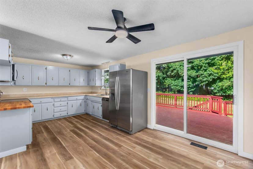 Property photo for 602 Val Vista Drive, Montesano photo 8