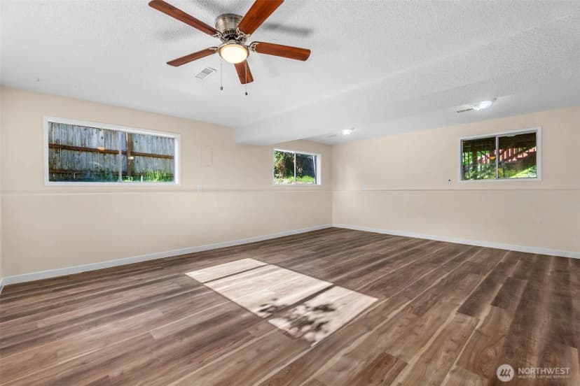 Property photo for 602 Val Vista Drive, Montesano photo 20