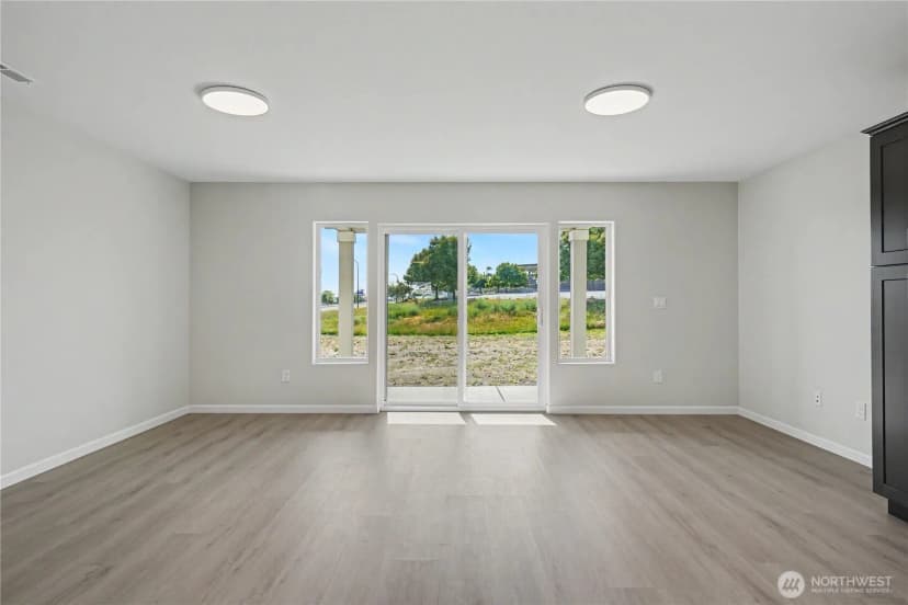 Property photo for 475 N Fifth Avenue, Connell photo 13