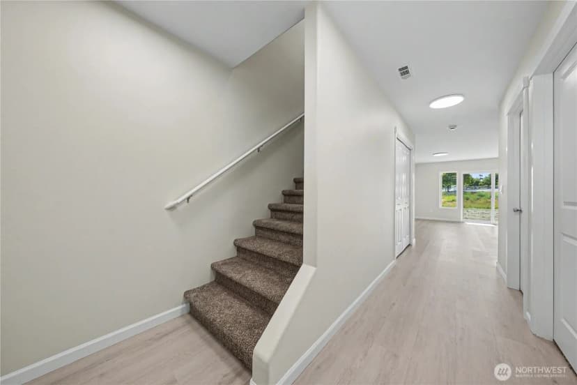 Property photo for 475 N Fifth Avenue, Connell photo 32