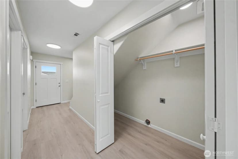 Property photo for 475 N Fifth Avenue, Connell photo 31
