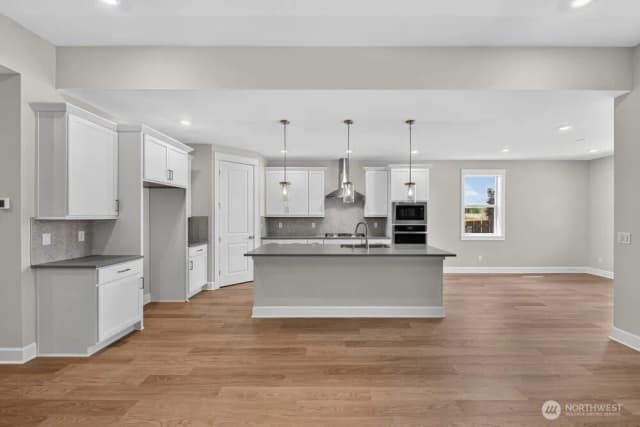 Property photo for 2719 Bowthorpe Street Se, Lacey photo 2