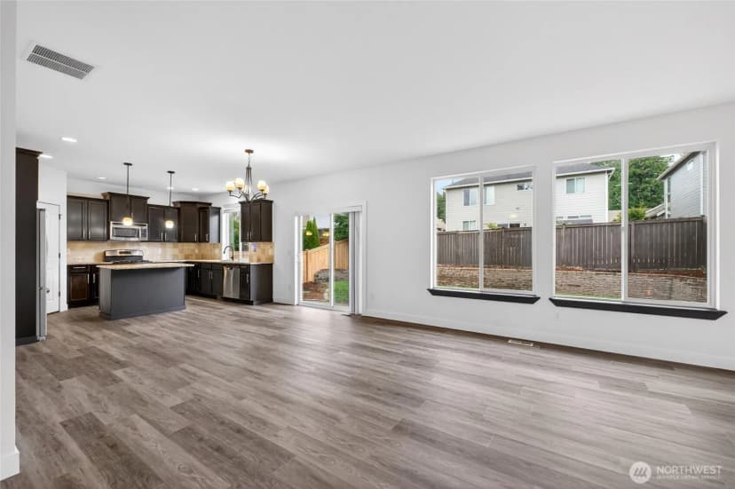 Property photo for 18209 5th Avenue Ct E, Spanaway photo 2