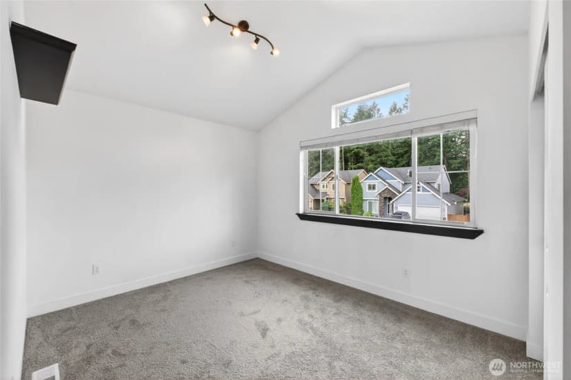 Property photo for 18209 5th Avenue Ct E, Spanaway photo 12