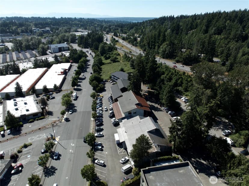Property photo for 12708 Northup Way, Bellevue photo 14