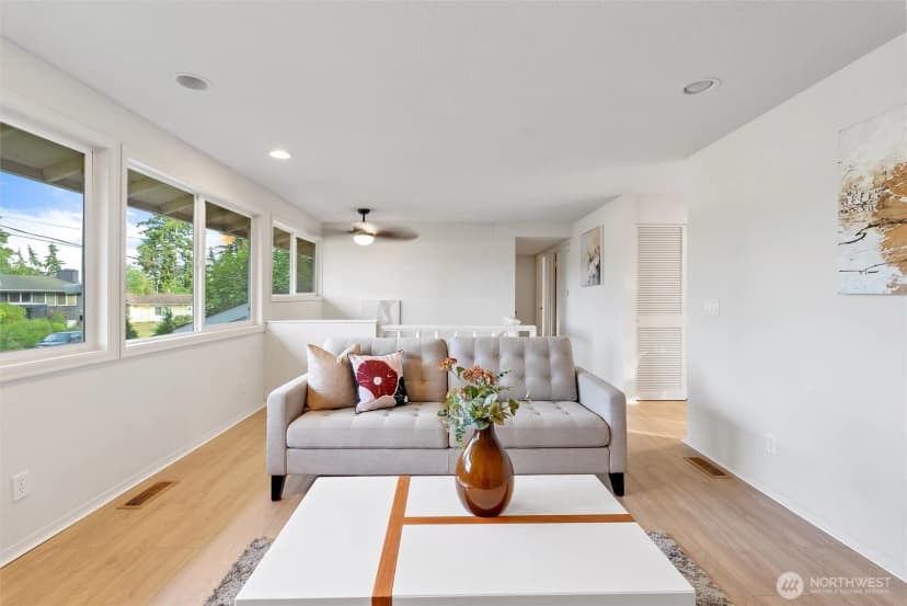 Property photo for 1119 Shelton Avenue Ne, Renton photo 5