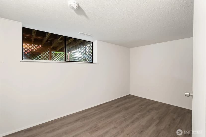 Property photo for 1119 Shelton Avenue Ne, Renton photo 33