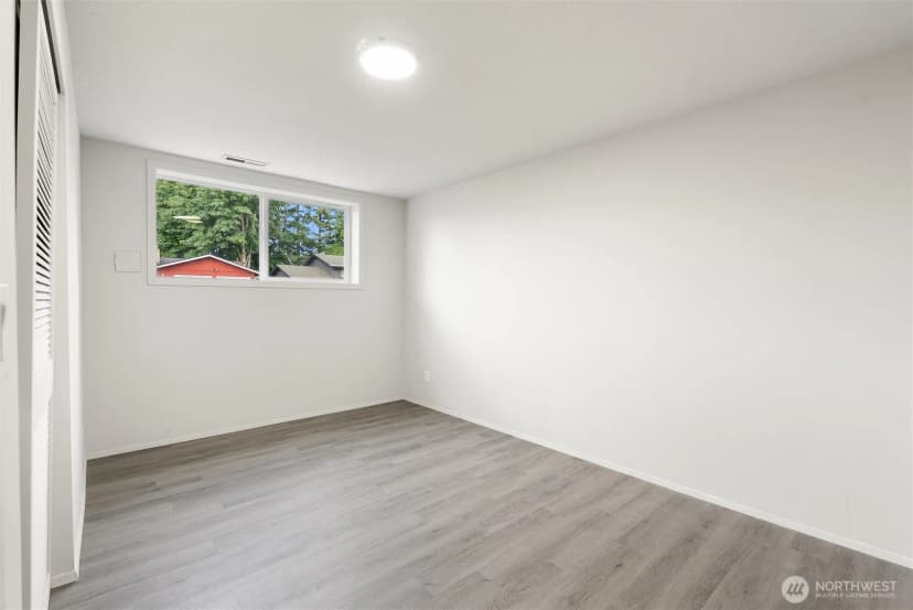 Property photo for 1119 Shelton Avenue Ne, Renton photo 36