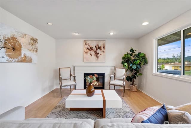 Property photo for 1119 Shelton Avenue Ne, Renton photo 4