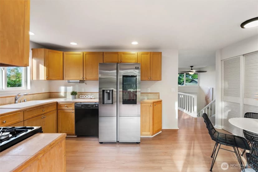 Property photo for 1119 Shelton Avenue Ne, Renton photo 11