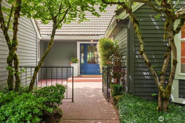 Property photo for 2231 Sahalee Drive E, Sammamish photo 4