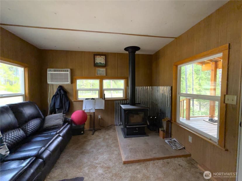 Property photo for 2 Hazel Lane, Republic photo 8