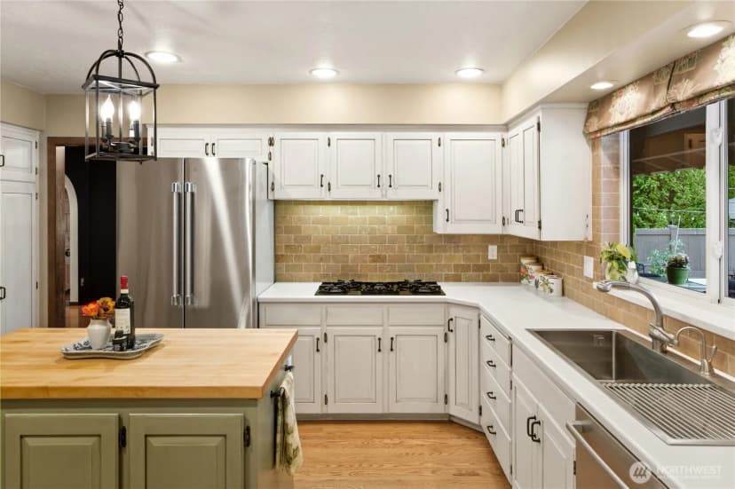Property photo for 101 Gilbert Drive, Yakima photo 10