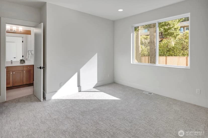 Property photo for 3036 67th Avenue Se, Mercer Island photo 30