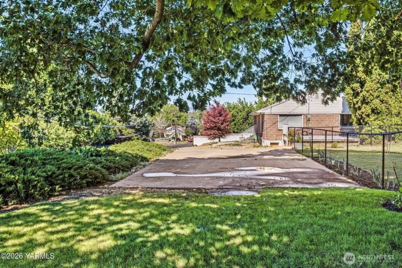 Property photo for 3705 W Chestnut Avenue, Yakima photo 35