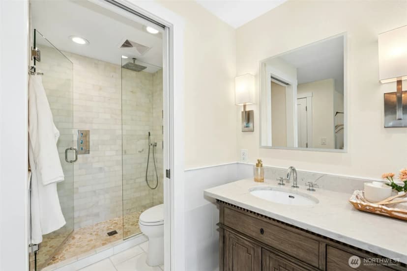 Property photo for 13525 62nd Avenue Ne, Kirkland photo 18