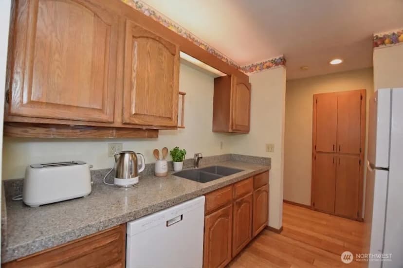 Property photo for 8230 53rd Avenue W #812, Mukilteo photo 18
