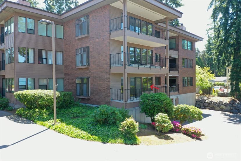 Property photo for 8230 53rd Avenue W #812, Mukilteo photo 2