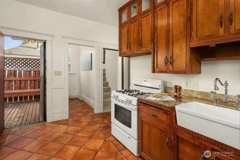 Property photo for 1532 23rd Avenue, Seattle photo 21