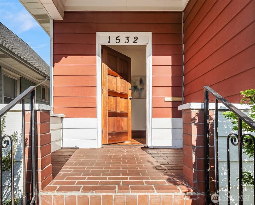 Property photo for 1532 23rd Avenue, Seattle photo 6