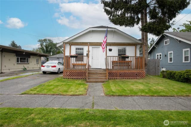 Property photo for 1404 S 2nd Street, Mount Vernon