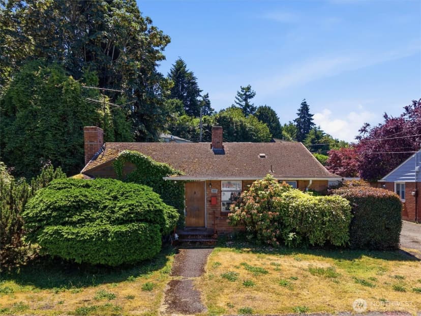 Property photo for 5603 Sw Lander Street, Seattle