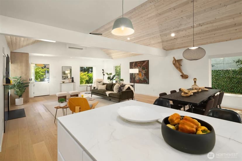 Property photo for 2015 42nd Avenue E, Seattle photo 12