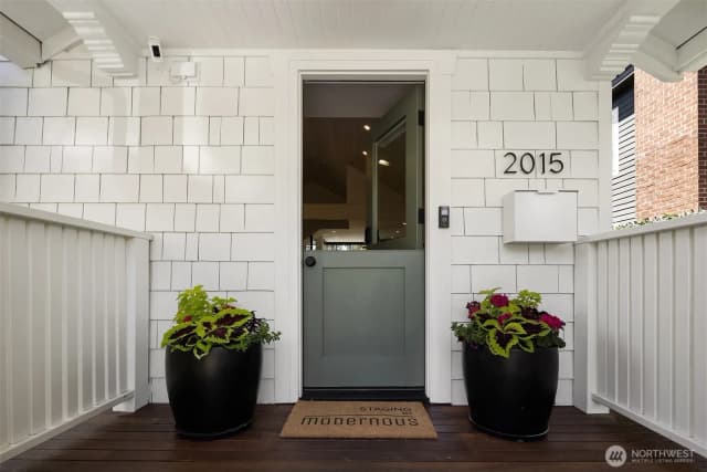 Property photo for 2015 42nd Avenue E, Seattle photo 4