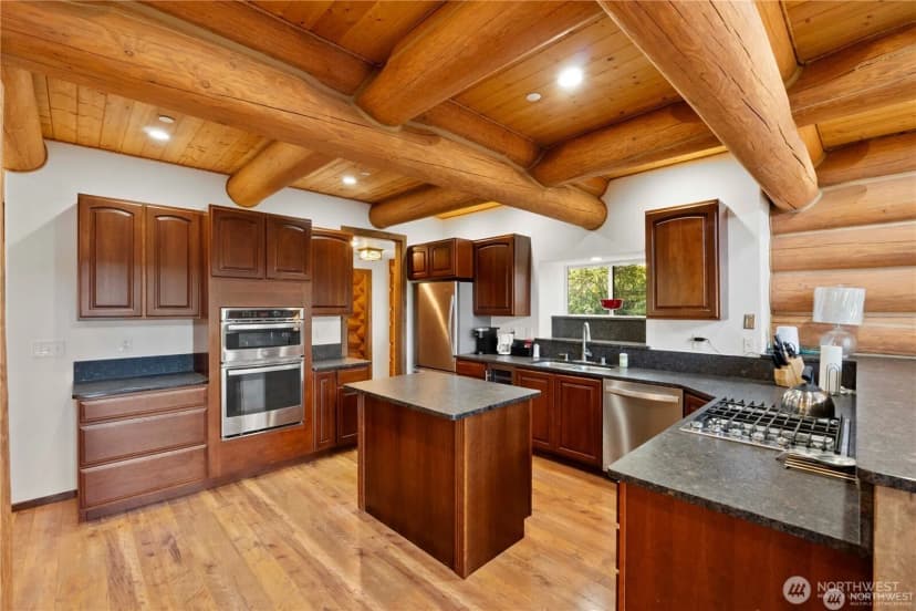 Property photo for 12508 Cole Point Drive, Anderson Island photo 8