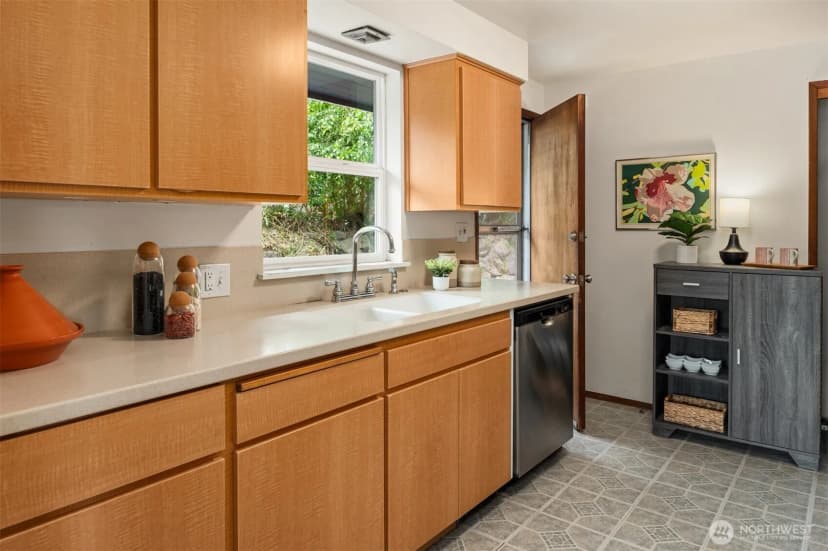 Property photo for 3902 S Genesee Street, Seattle photo 15